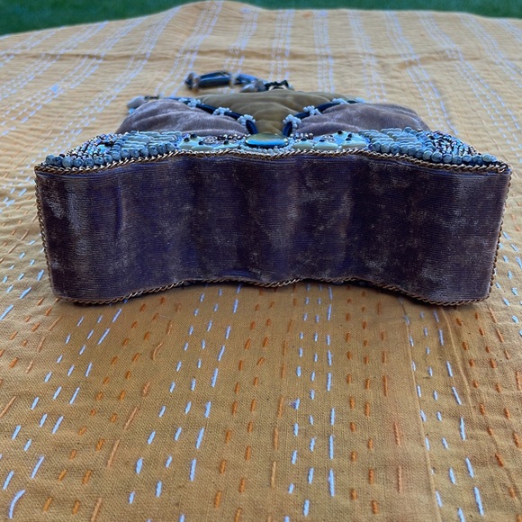 NWOT Mary Frances handbag, gold and brown/beige. Embellished with shell and bead - Picture 7 of 7